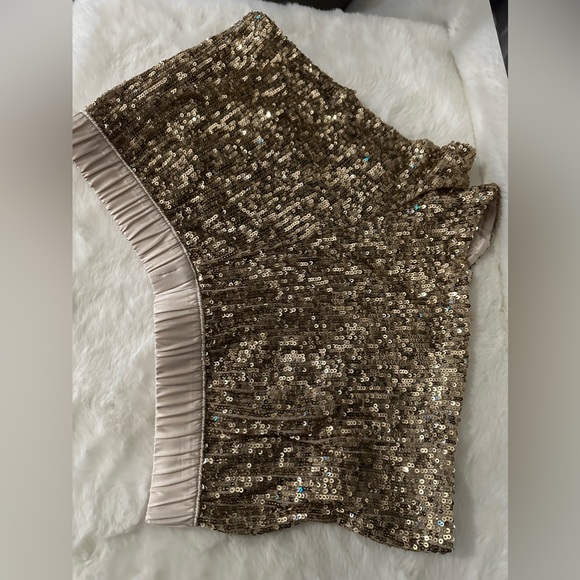 EUC Victorias Secret Gold Sequin Bling Jogger Drawstring Relax Lounge Shorts XS - Picture 6 of 8